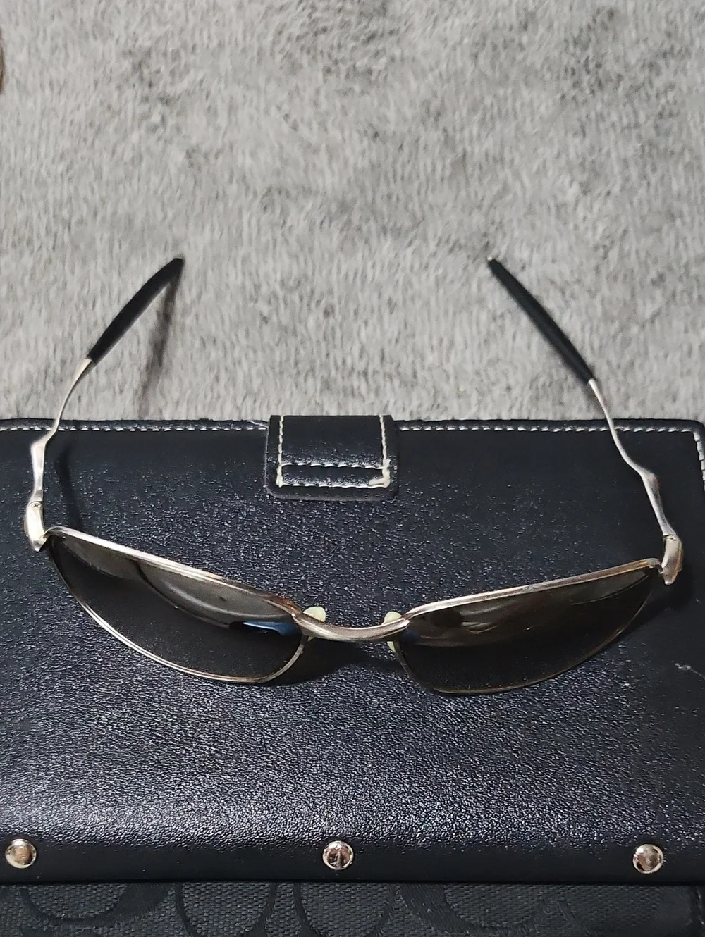 Oakley retails 280